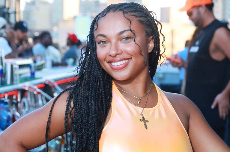 Angelnae: Age, Birthday, Height, Weight, Net Worth