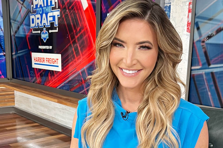 how old is Cynthia-Frelund ?