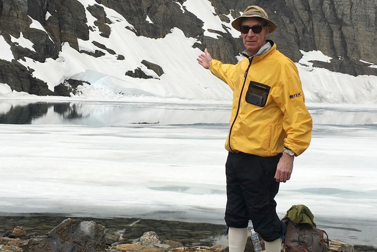 how tall is Bill Nye ? 