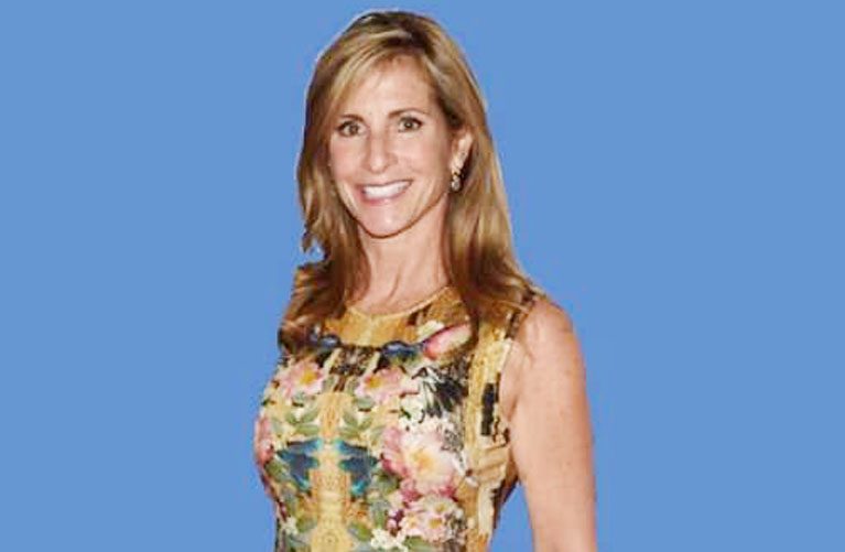 How tall is Diane Addonizio?