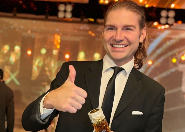 how tall is Jeremy Fragrance ?