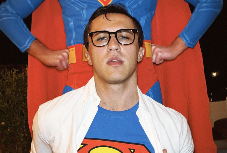 how old is Chris Olsen ?