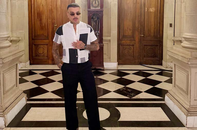 how tall is Rauw Alejandro ?