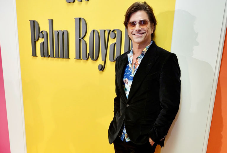 how tall is John Stamos?