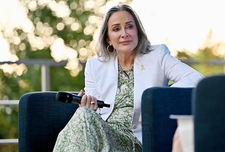 How old is Patricia Heaton ?