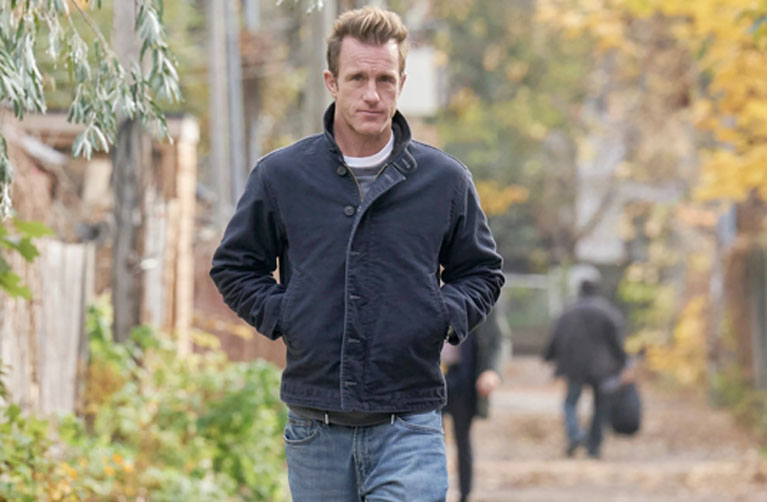 how tall is Scott Caan ?