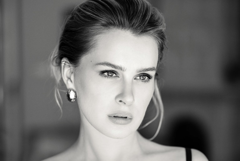 How old is Anna-Maria Sieklucka?