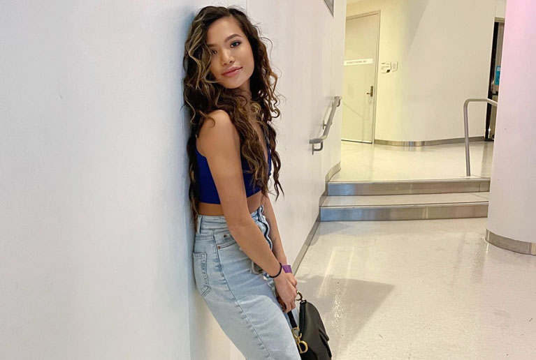 How tall is Vina Sky?