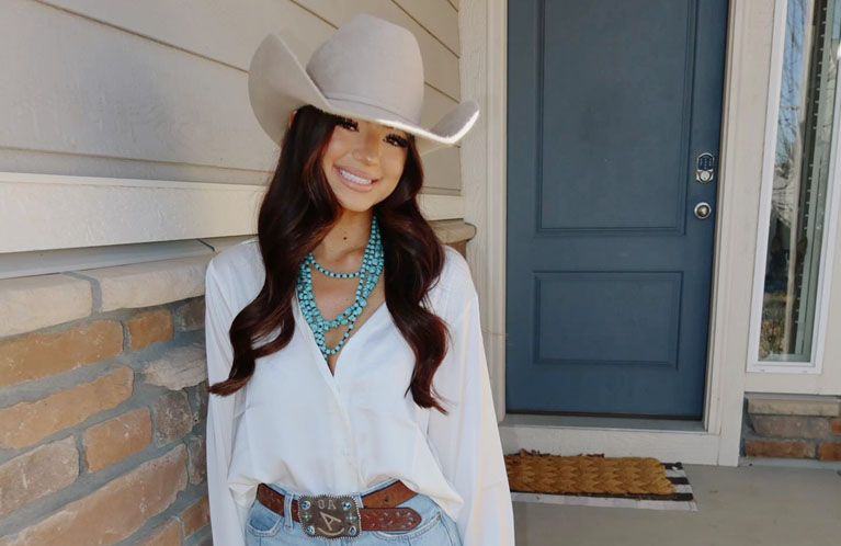 How ols is Olivia Owassa?