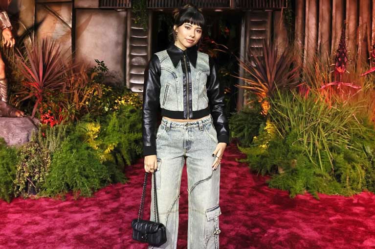 How tall is Xochitl Gomez?