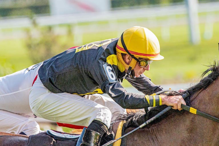 Jockey's Size